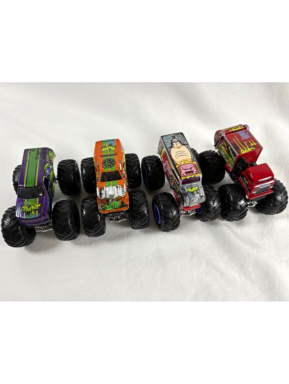 Hot Wheels Monster Trucks TMNT Teenage Mutant Ninja Turtles Lot of 4 Diecast